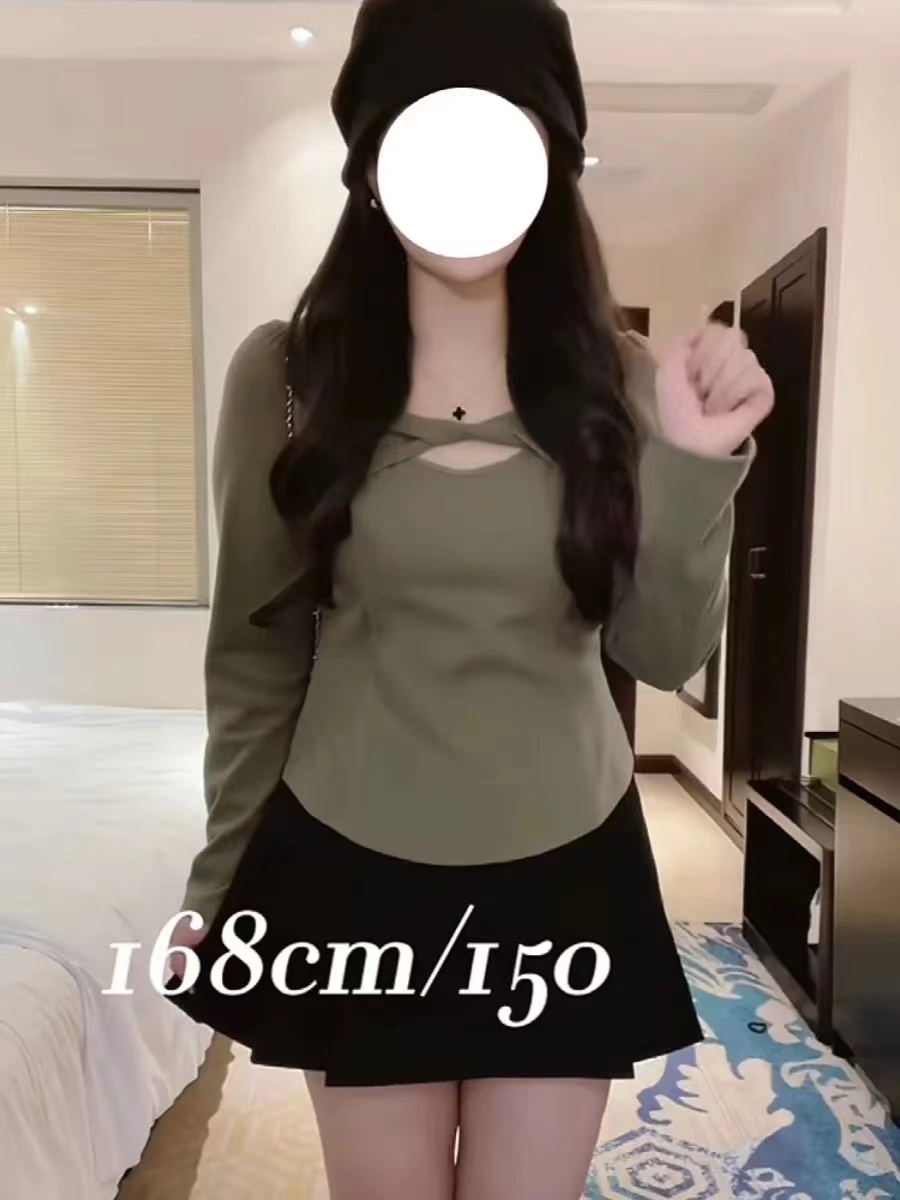 빅 사이즈 조기 가을 새로운 지방 mm 프랑스식 새로운 몸매 가꾸기 자이언트 슬림해 보이는 인사이드 가져 가라. 기본 셔츠 품격 긴팔 맨위 여성