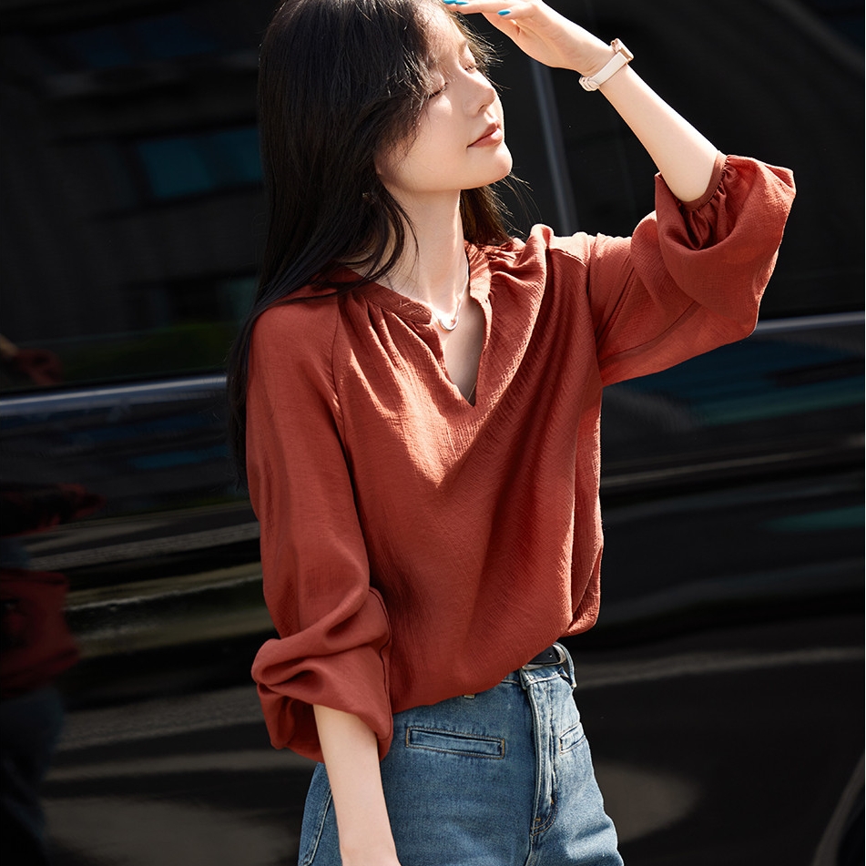 2026 이른 가을 새로운 루즈핏 슬림해 보이는 긴팔 셔츠 프랑스식 벌룬 소매 V넥 긴팔 블라우스