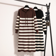 批发<b class='q'>实拍</b><b class='q'>大码</b><b class='q'>女装</b>2025秋冬新款针织连衣裙休闲时尚百搭连帽毛衣连衣裙