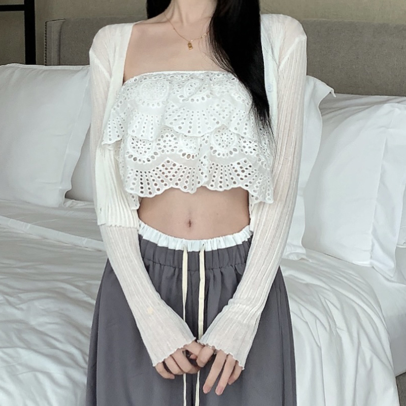 2024 new summer style pure lust girl tube top female summer vacation style hollow embroidery exposed navel white chest wrap