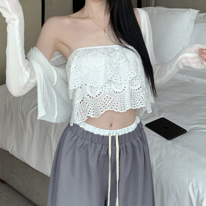 2024 new summer style pure lust girl tube top female summer vacation style hollow embroidery exposed navel white chest wrap