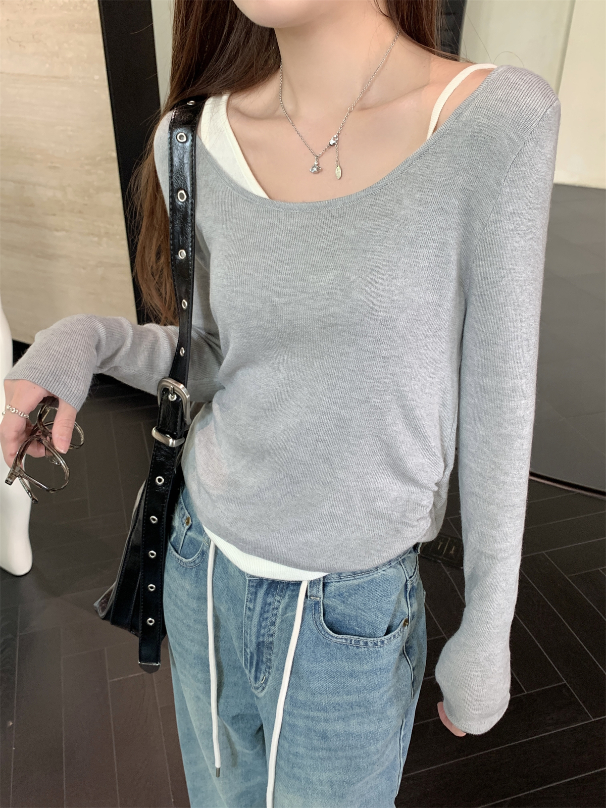 Real shot of autumn new loose contrasting color irregular fake two-piece 6-piece wool knitted long-sleeved inner top for women