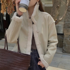 批发复古气质翻领两穿仿皮毛一体宽松百搭羊羔毛短外套女