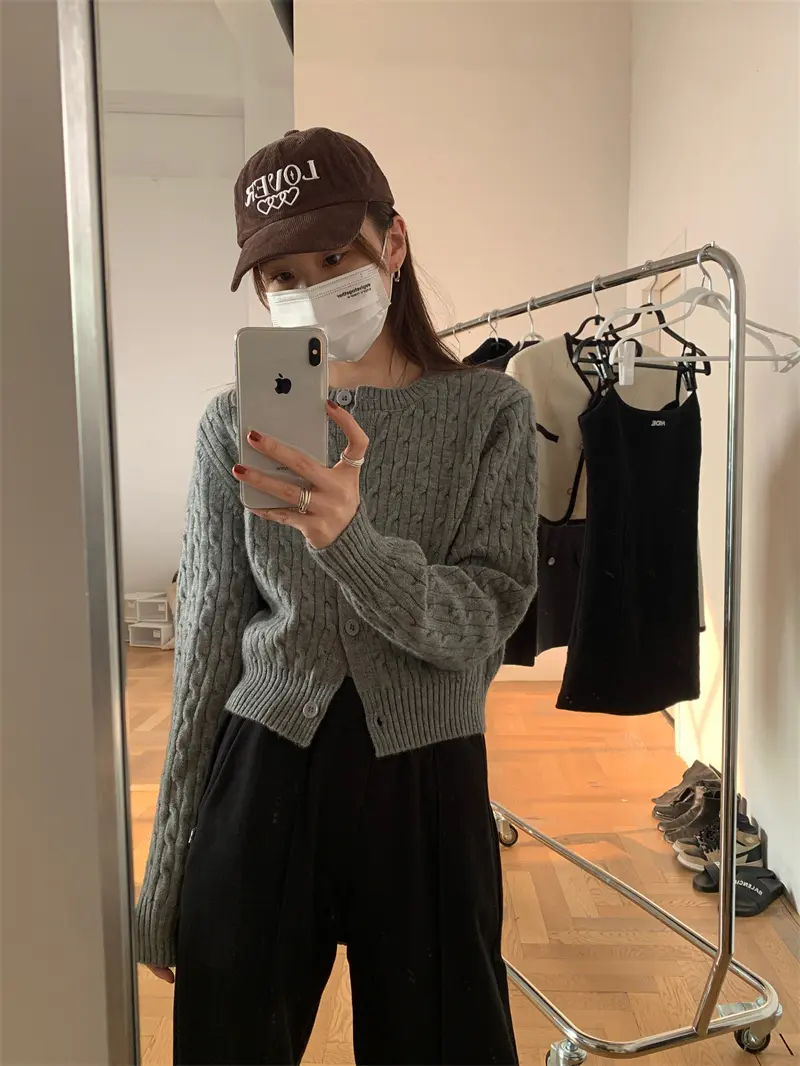 라운드넥 울 카디건 상세 이미지 24