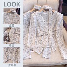 批发实拍新款法式飘带V领<b class='q'>T</b><b class='q'>恤</b>女新款气质温柔不规则褶皱正肩长袖上衣