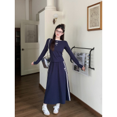 批发实拍2025秋装新款胖mm大码女运动风刺绣修身卫衣半身裙套装