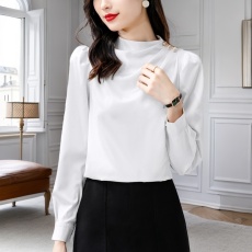 批发实拍2026春款高端仿<b class='q'>真丝</b>缎面<b class='q'>衬衫</b>设计感时尚别致宽松上衣