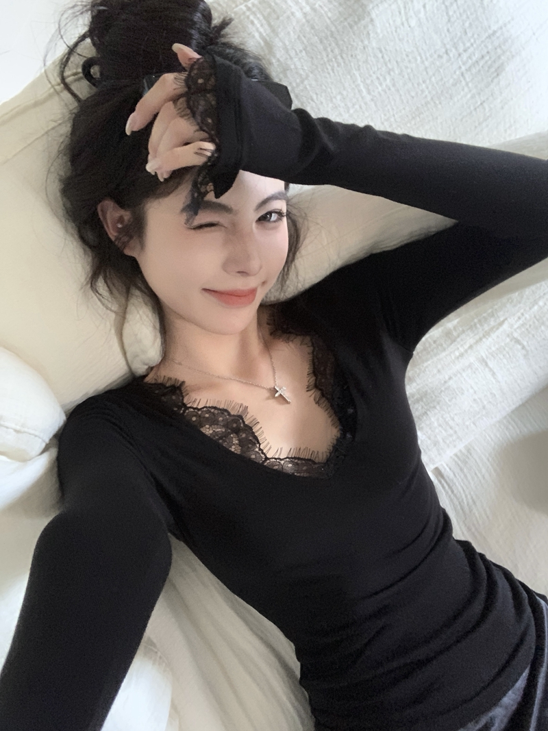 실사 정가 봄 순수한 욕망 섹시함 여신 인사이드 가져 가라. 기본 셔츠 여성 몸매 가꾸기 슬림해 보이는 V넥 레이스 레이스 맨위