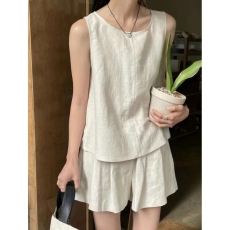 批发简约夏季<b class='q'>新款</b>后系扣吊带背心+麻料<b class='q'>短裤</b>套装两件套