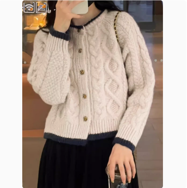 Pink small fragrant knitted cardigan for women in autumn and winter European goods contrasting color short top French twist sweater jacket