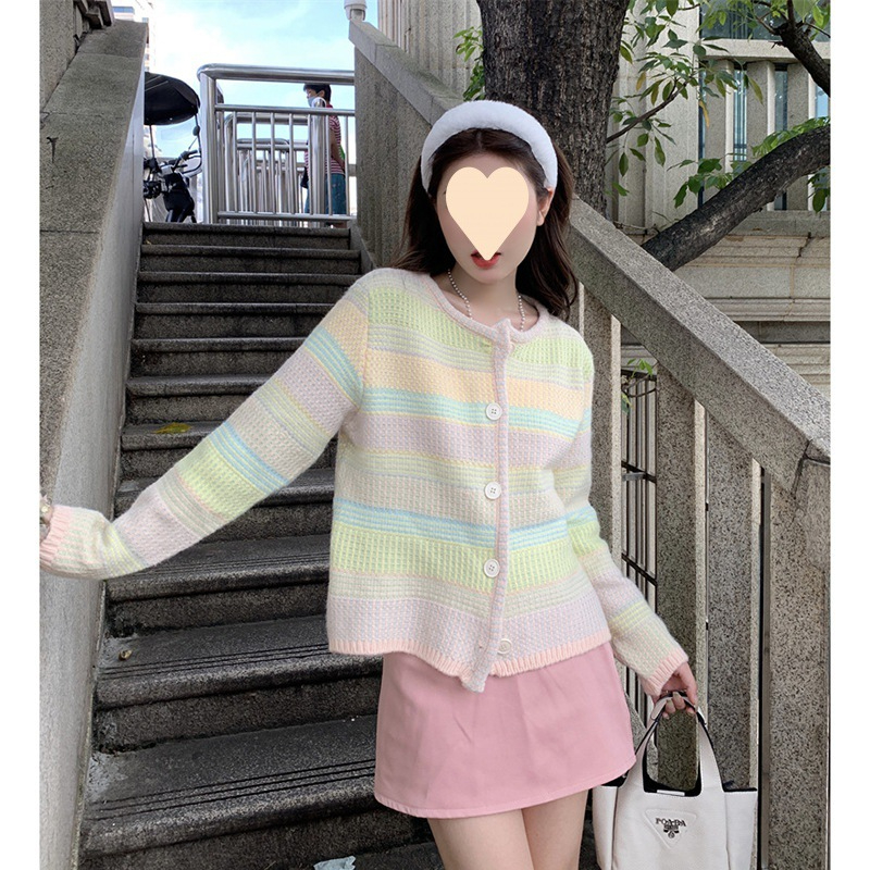 Sweet rainbow knitted long-sleeved sweater autumn 2024 new loose and age-reducing design knitted cardigan top for women