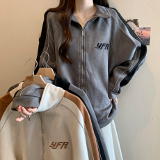 批发实拍<b class='q'>大码</b>女装2025秋冬新款撞色拼接刺绣外套<b class='q'>宽松</b>显瘦减龄夹克开衫