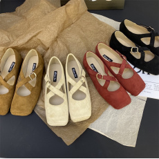 批发2024法式小众设计复古平底芭蕾舞蹈鞋软底平跟浅口一字带单鞋方头