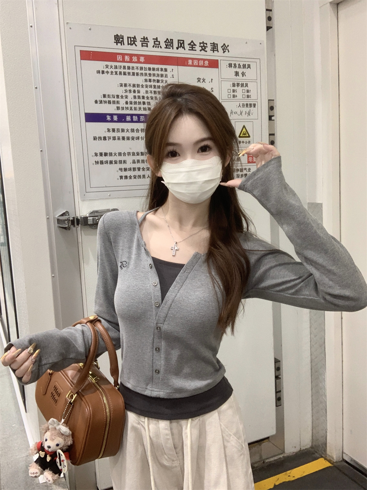 Real shot of autumn Korean style contrasting color pure desire half-open collar button slimming fake two-piece long-sleeved T-shirt with inner top
