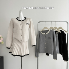 批发小个子香风灰色连衣裙女2026新款春秋学院高级感韩系穿搭套装