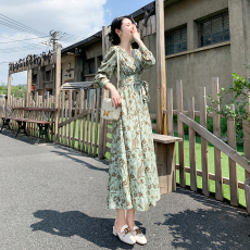 批发<b class='q'>韩国</b>外贸开叉跨境辣妹显瘦连衣裙大裙摆大码宽松新品收腰V领长袖