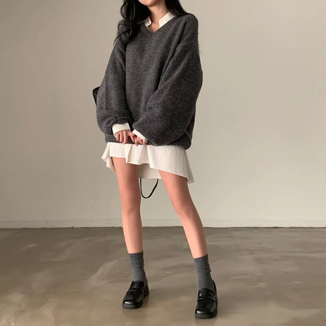 V라인 여자 니트 셔츠 상세 이미지 2