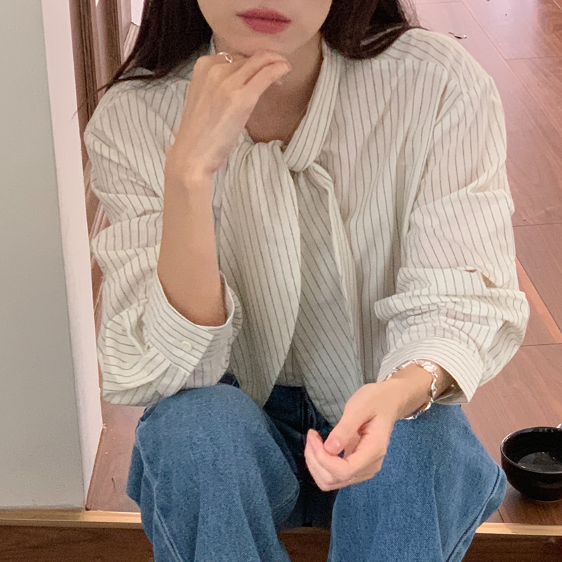 실사 프랑스식 레트로 나비 넥타이 디자인 싱글 줄 버튼 배색 스트라이프 긴팔 셔츠 맨위