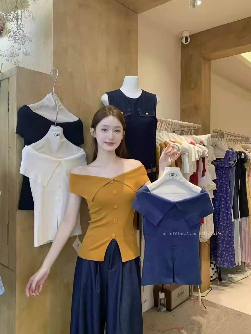 Designed slit sleeveless lapel vest for women summer 2024 new style waist slimming minimalist all-match button top