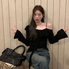 批发黑色一字肩长袖防晒针织衫t恤<b class='q'>女</b>秋季薄款设计感露肩<b class='q'>吊带</b>上衣