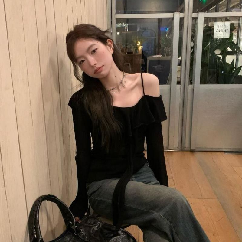 검정색 오프숄더 긴팔 자외선 차단 니트 스웨터 티셔츠 여성 가을 얇은 스타일 디자인 센스 오프숄더 슬립 맨위