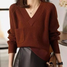 批发外贸意大利欧货<b class='q'>原</b><b class='q'>单</b>品牌剪标特价V领羊绒针织毛衣套头长袖打底衫