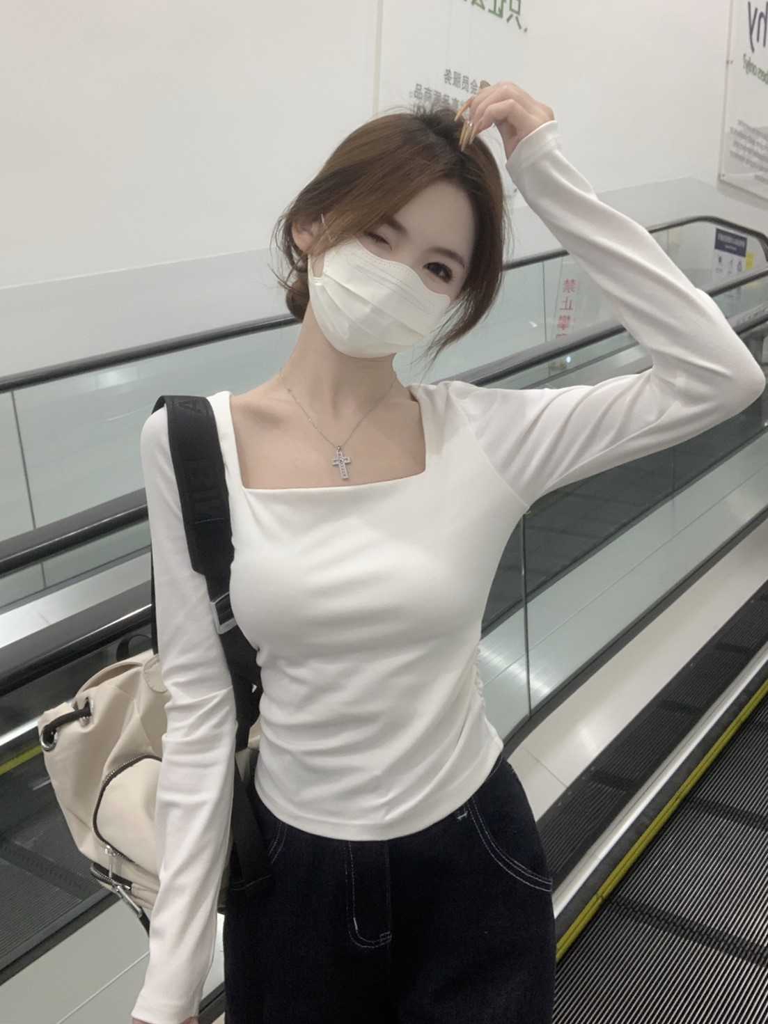 Actual shot of the new autumn Korean style square collar versatile pleated slim cotton long-sleeved inner bottoming top T-shirt