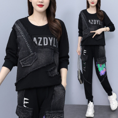 批发实拍 <b class='q'>春</b>季新款套装女 时尚卫衣拼接牛仔宽松印花重工钮钉大码女装