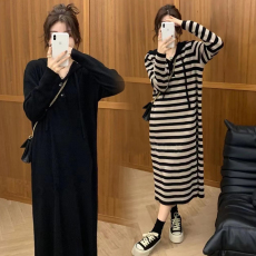批发<b class='q'>大码</b>女装秋冬新法式慵懒风复古连帽针织连衣裙时尚宽松休闲条纹裙
