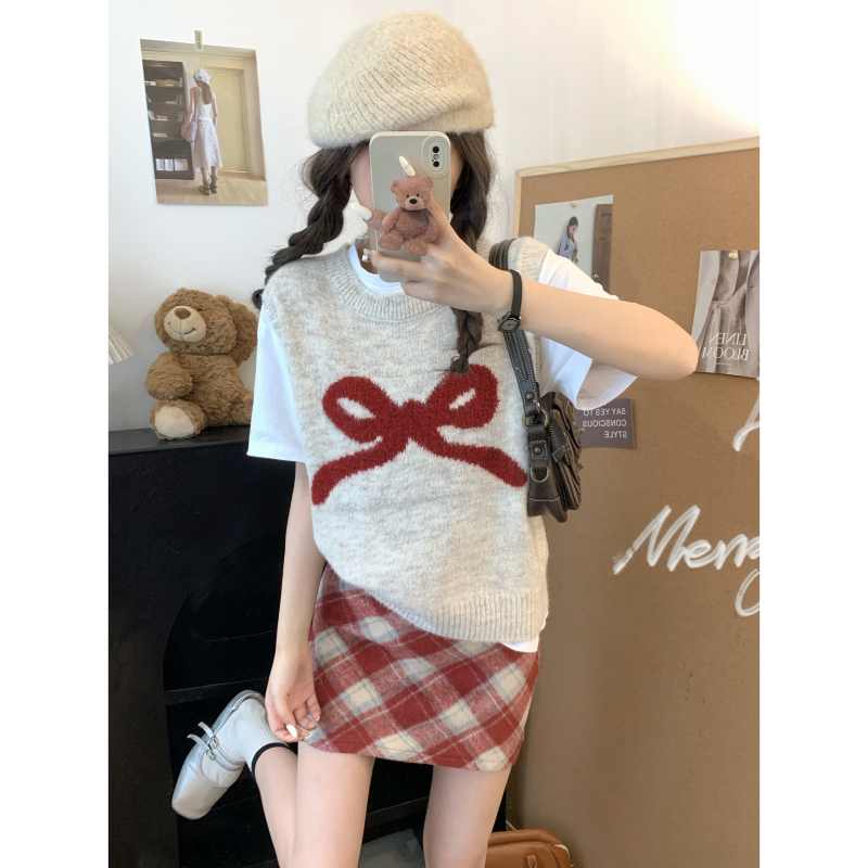 Shot in Korean-style vest knit top for autumn and winter with bow detail, loose round neck short sleeveless cardigan, made of wool for outerwear