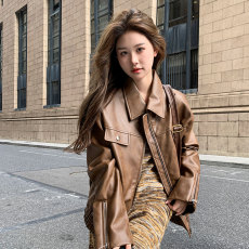 批发休闲宽松咖啡色pu皮衣女2025秋冬新款港风复古高级感机车夹克外套