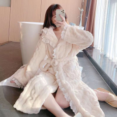 批发黛琳芬<b class='q'>珊瑚</b><b class='q'>绒</b>浴袍冬天女士<b class='q'>睡衣</b>法兰<b class='q'>绒</b>花边睡袍家居服pajamas