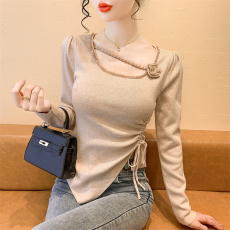 批发实拍 钉钻不规则抽绳开叉<b class='q'>针织衫</b>女秋新款气质打底衫修身<b class='q'>短款</b>上衣