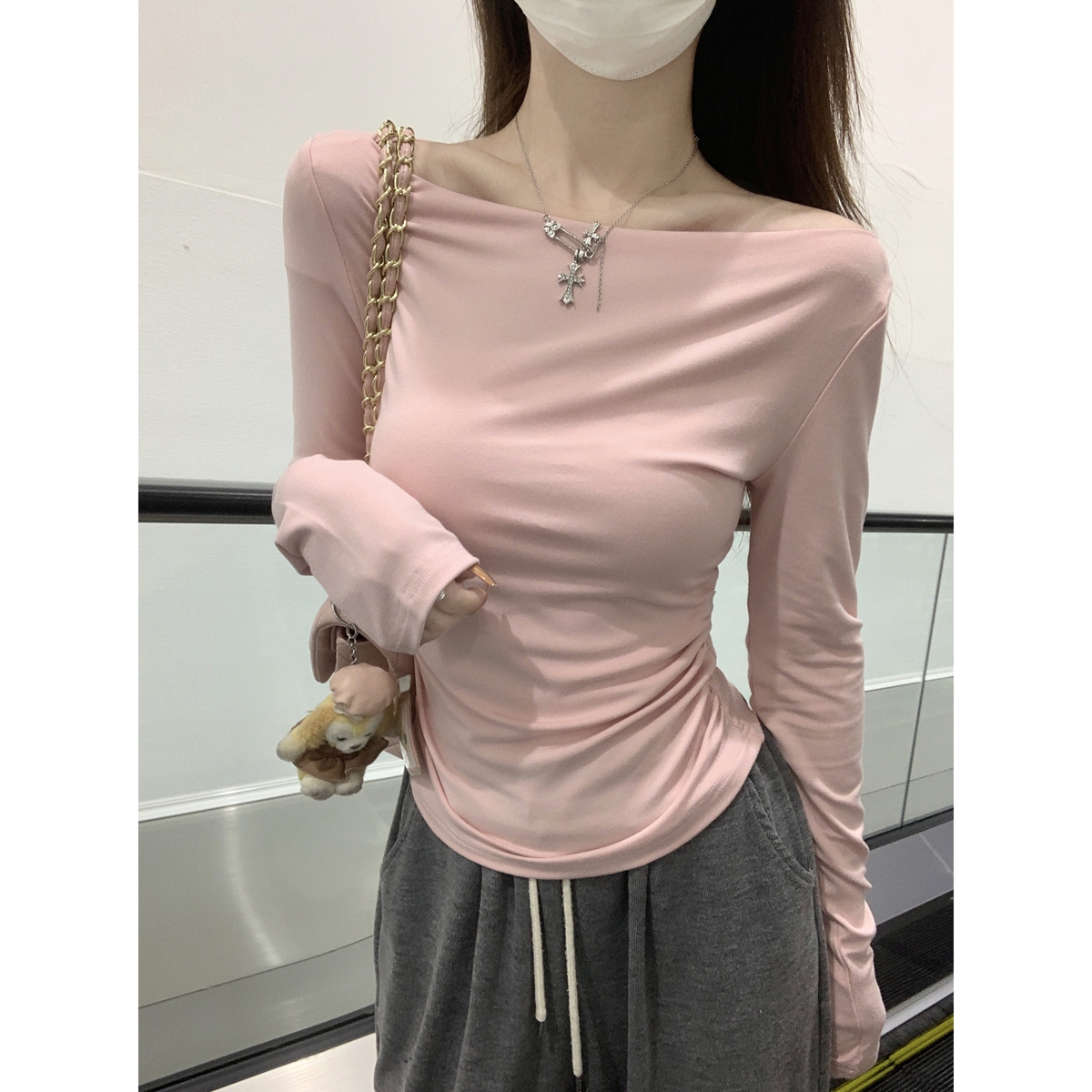 Actual shot of autumn and winter Korean style pure desire one-line collar pleated slimming lyocell solid color long-sleeved inner T-shirt top