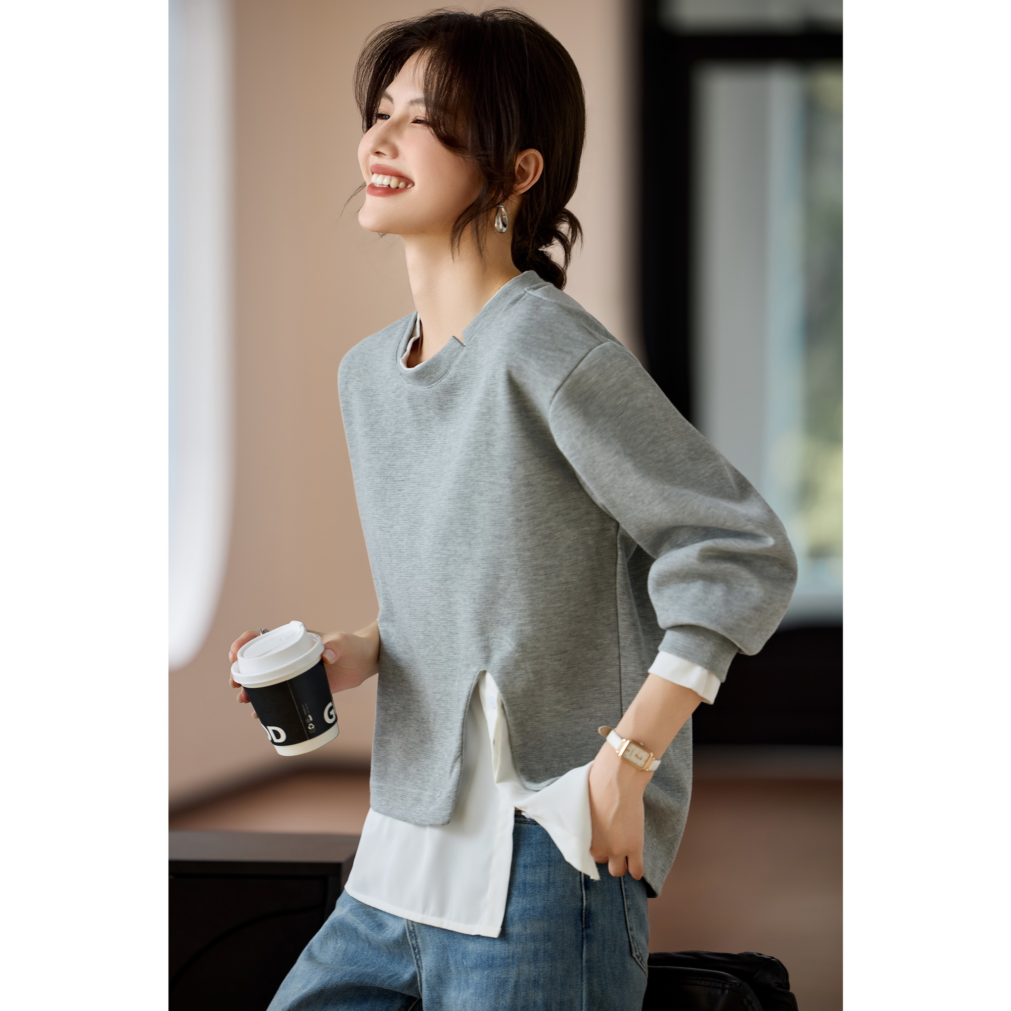 실사 캐주얼 페이크 레이어드 패치워크 후드티 여성 긴 소매 2026 봄 새로운 한국 스타일 루즈핏 디자인 센스 맨위