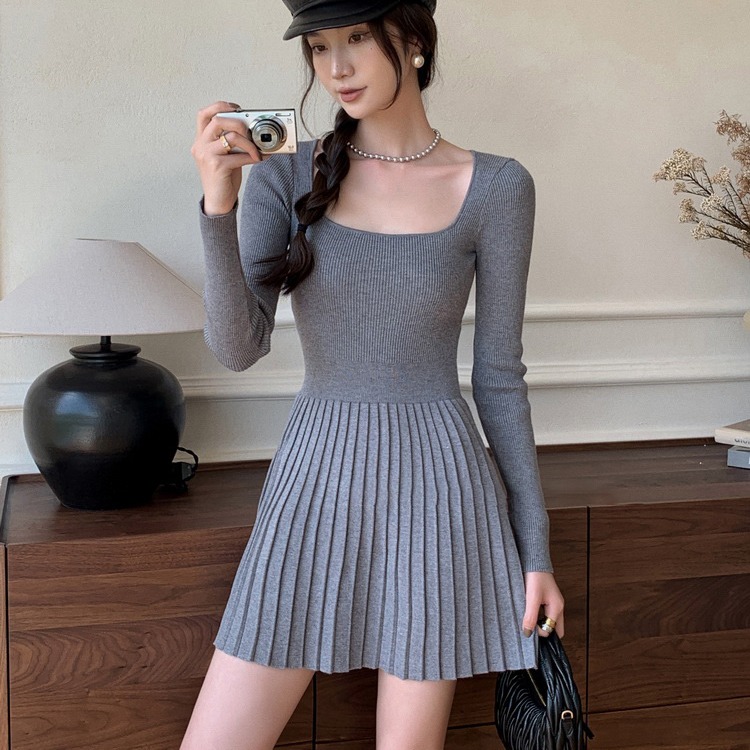 French style minimalist style square collar sweet and spicy knitted dress autumn and winter new slim fit waist slimming inner skirt