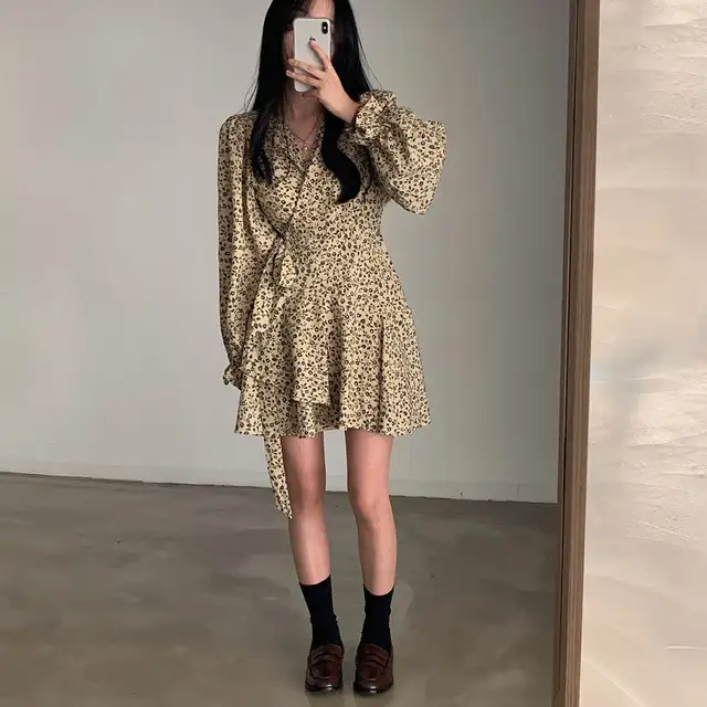 프리미엄 베이지/블랙 루즈핏 원피스 상세 이미지 30