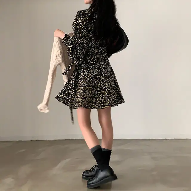 프리미엄 베이지/블랙 루즈핏 원피스 상세 이미지 38
