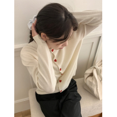批发白色圆领<b class='q'>甜美</b>爱心扣针织开衫女2025早秋新款韩系百搭减龄毛衣外套