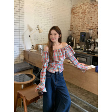 批发实价实拍一字肩荷叶边格纹长袖衬衫早<b class='q'>秋</b>多巴胺显瘦露肩喇叭袖上衣