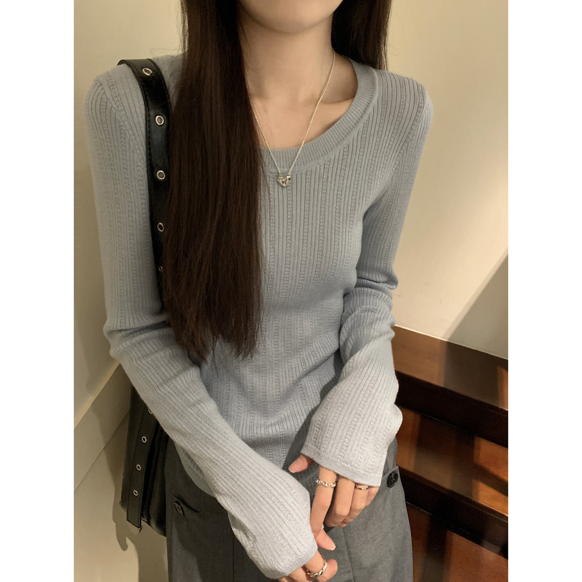 Real shot of autumn and winter Korean style temperament u-neck pattern design 6 wool soft waxy sweater bottoming long-sleeved top