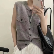 批发2026新款气质松弛感简约短款羊毛马甲女时尚复古休闲风无袖上衣