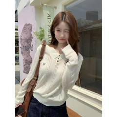 Real shot of autumn and winter Korean style age-reducing twist doll collar button design 6 wool knitted long-sleeved inner top