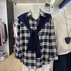 批发有货韩版新款<b class='q'>格子衬衫</b>围脖披肩两件套宽松设计感磨毛上衣秋冬款