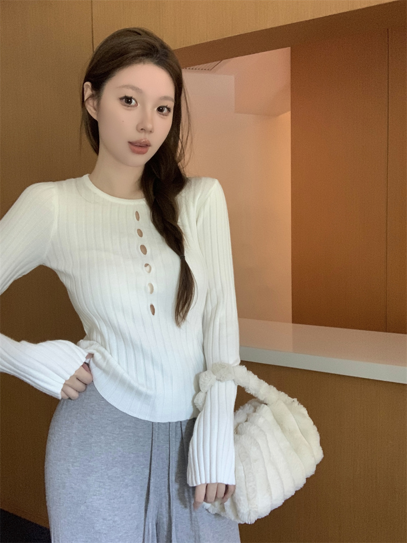 Actual shot of slimming hollow long-sleeved sweater for women in autumn and winter, slim design, unique and versatile bottoming top