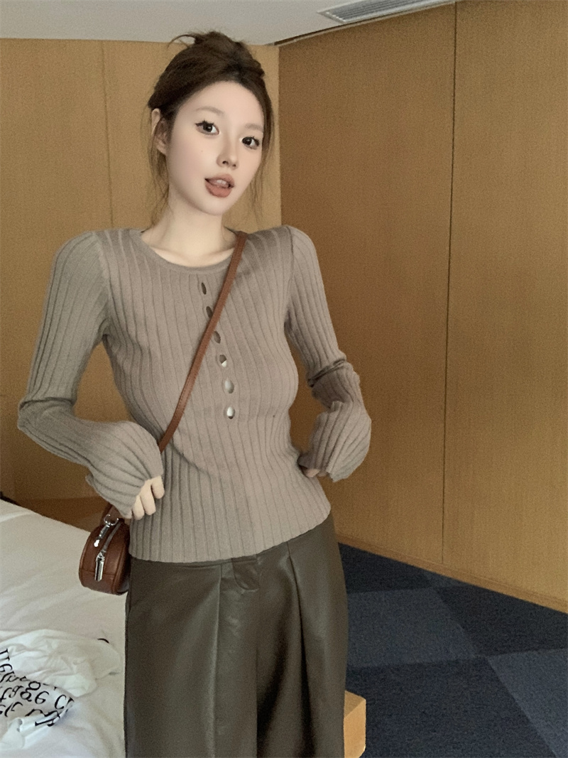 Actual shot of slimming hollow long-sleeved sweater for women in autumn and winter, slim design, unique and versatile bottoming top