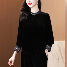 批发<b class='q'>真丝</b>绒<b class='q'>上衣</b>年轻款妈妈桑蚕丝金丝绒2025新款<b class='q'>真丝</b>丝绒高贵洋气