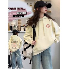 批发女童卫衣2026新款洋气秋装女孩连帽上衣儿童装春秋季时髦大童衣服