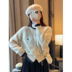 批发韩系温柔刺绣开衫毛衣<b class='q'>女</b>款2024新款今年流行针织<b class='q'>外套</b>上衣