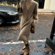 批发法式复古水貂绒v领长款<b class='q'>开衫</b>大衣<b class='q'>女</b>秋冬高级软糯早春针织毛衣外套